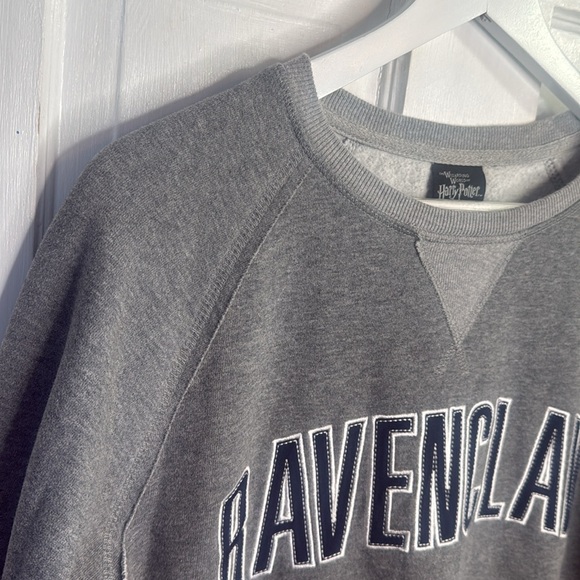 Universal Studios Harry Potter Ravenclaw Gray Appliqué Sweatshirt W1237 Sz S - Picture 3 of 9